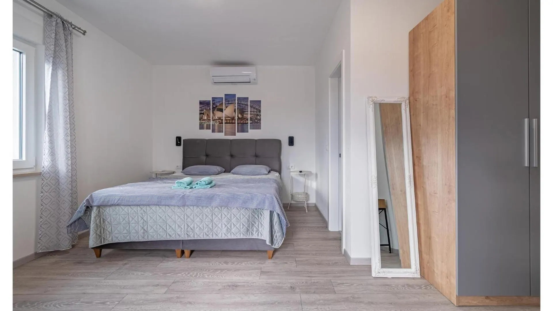 Holiday home 5 Bedroom Nice Home In Vidulini